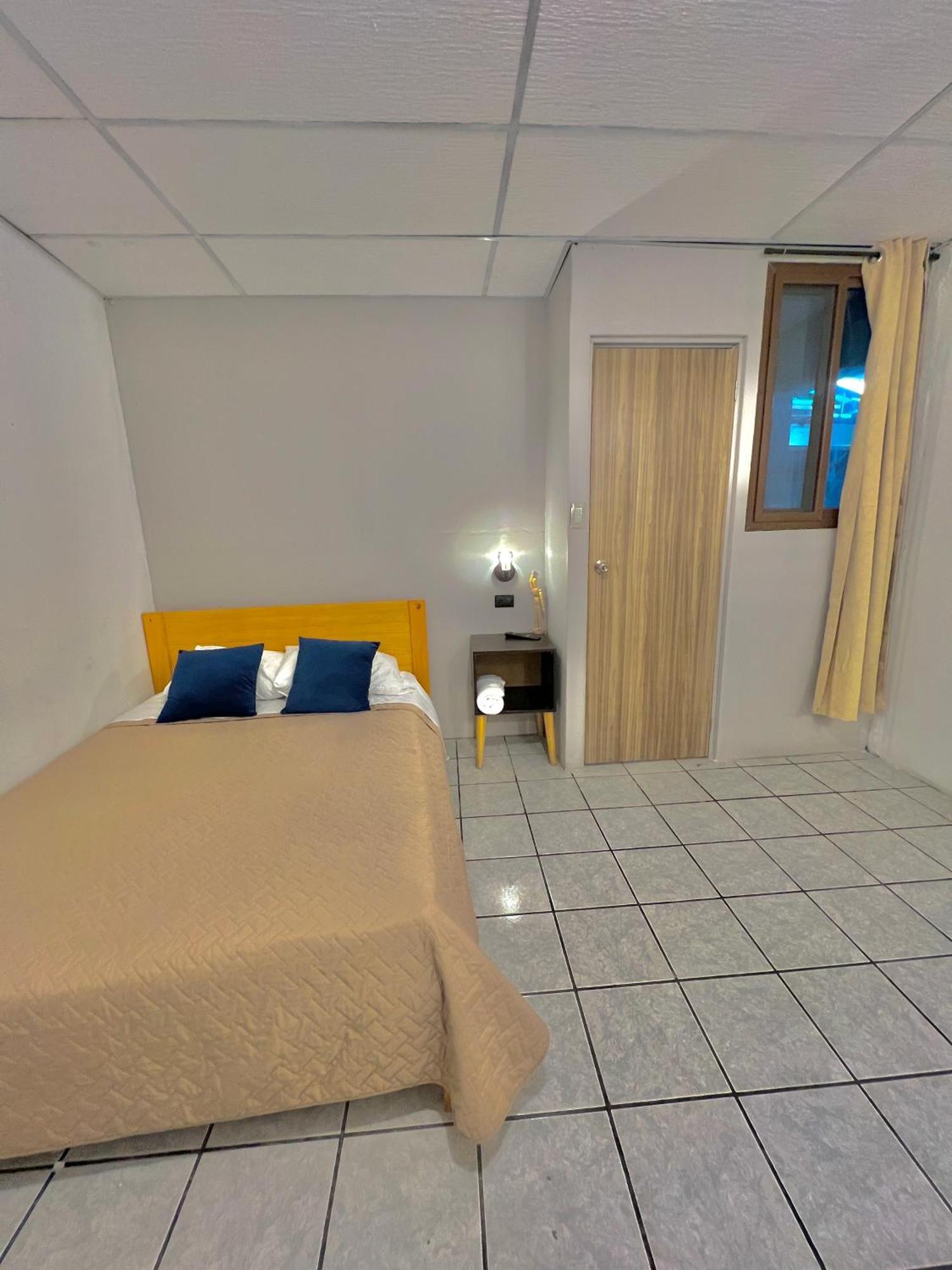 Hotel Citadin Zona 4 危地马拉 外观 照片